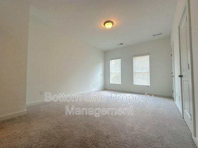 Building Photo - 2145 Noble Townes Wy