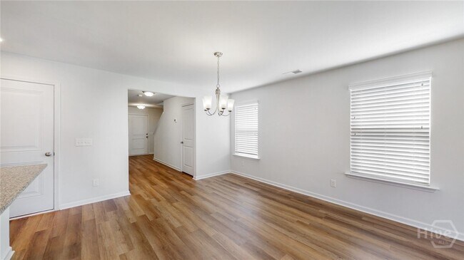 Building Photo - 652 Hogan Dr