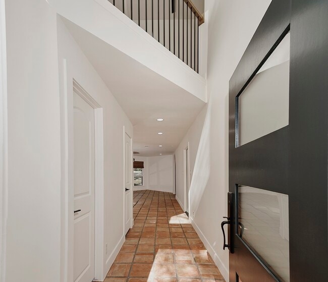 Foto del edificio - 15 Crinkleroot Ct