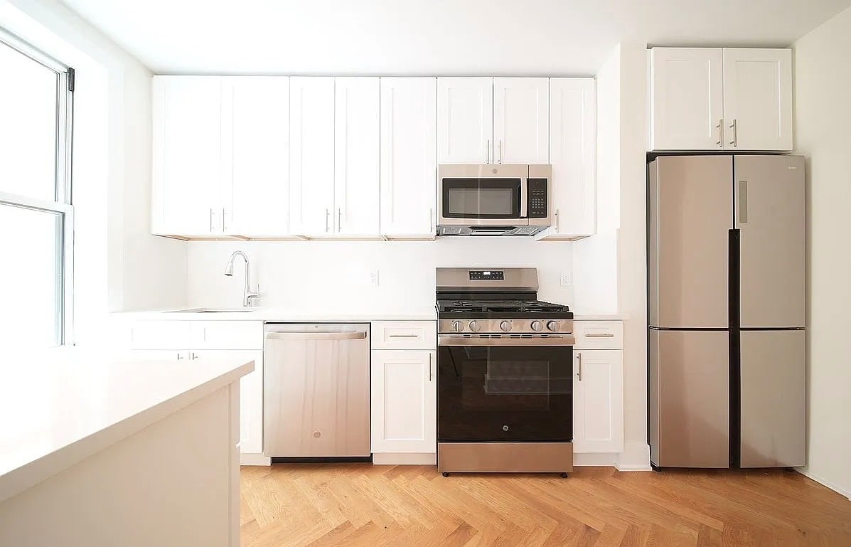 Photo - 30 Clinton St - 3B