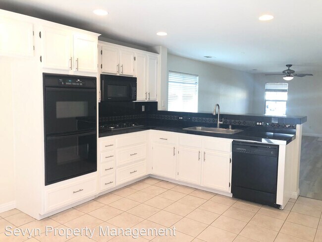 Foto del edificio - 3 br, 2 bath House - 3263 Blossom Dr