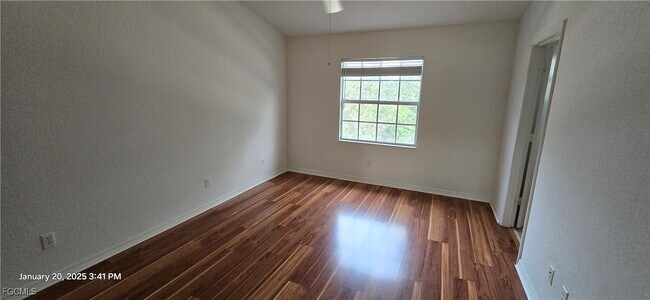 Foto del edificio - 8541 Athena Ct