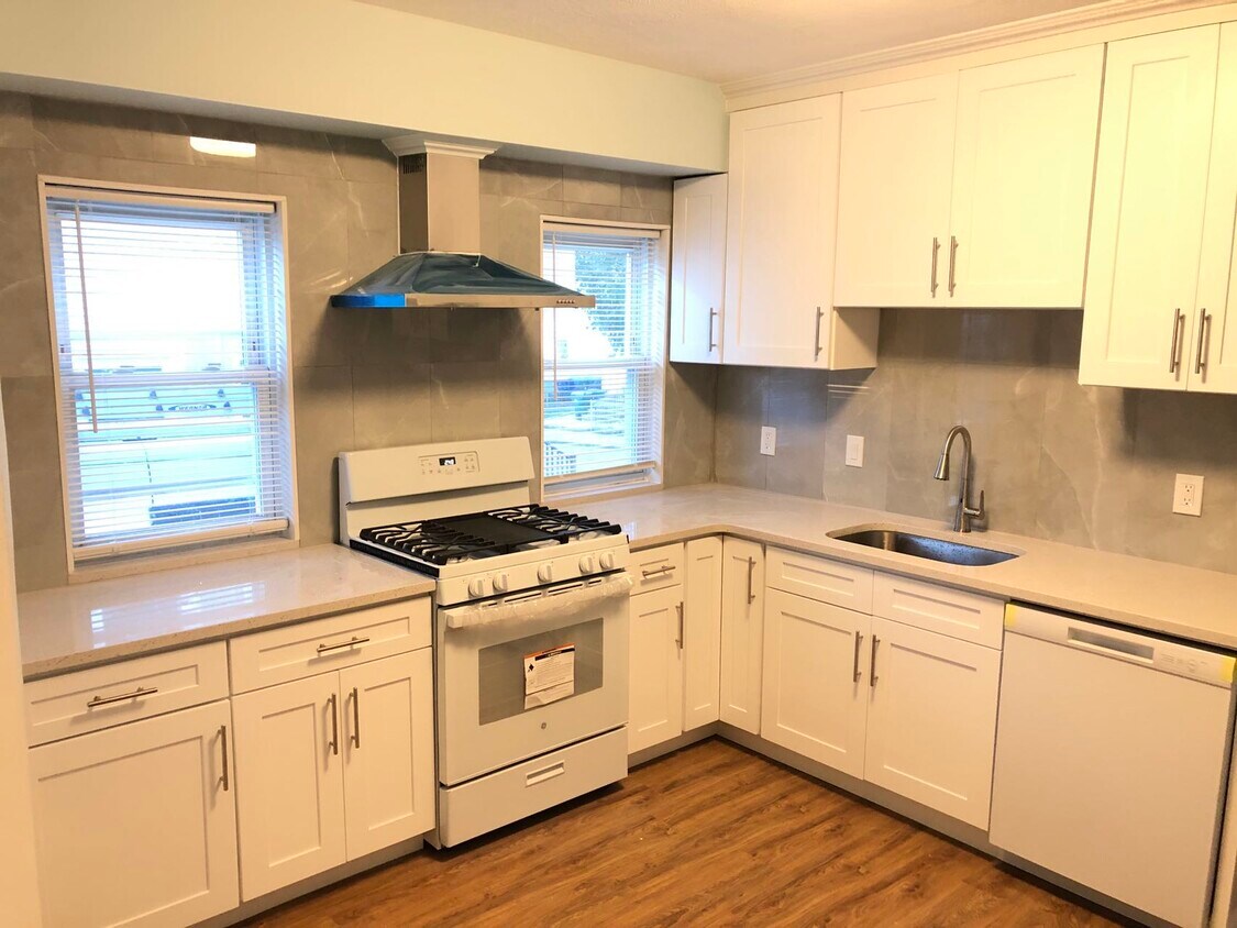 Foto principal - 29 Burget Ave