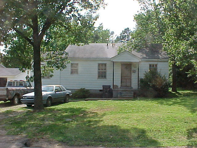 Foto principal - Nice 2bed/1bath on a quiet street