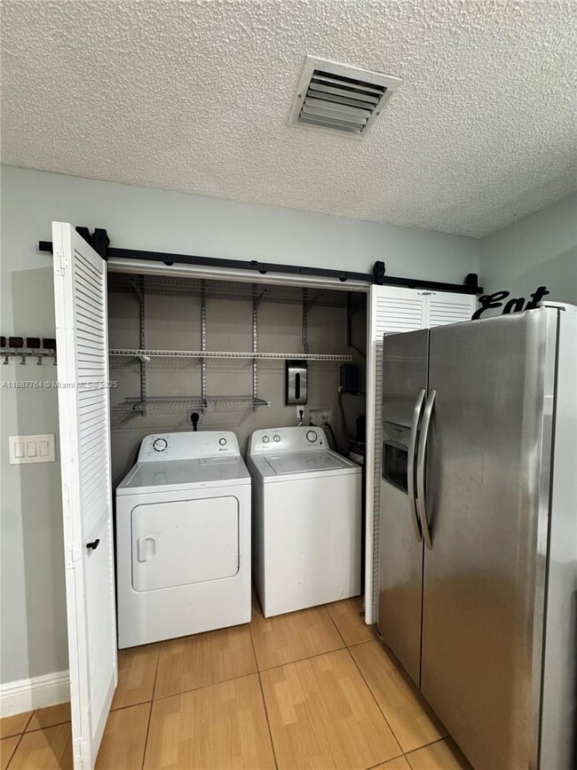 Foto del edificio - 7005 NW 173rd Dr