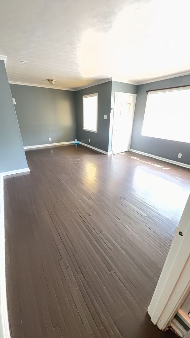 Building Photo - Charming 3 bedroom 1.5 bath home - Frayser...