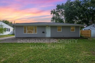 Building Photo - 3956 Montevideo Dr