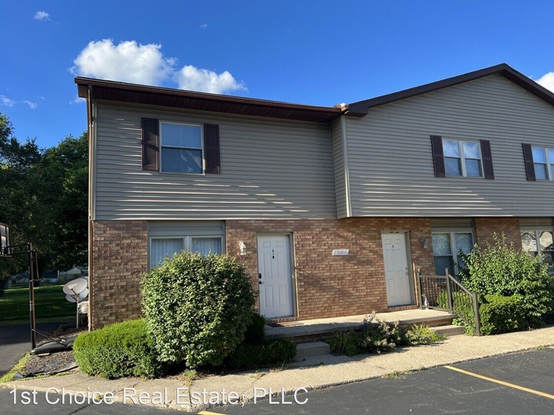 Primary Photo - 2 br, 1.5 bath House - 2187-B Meadowlawn