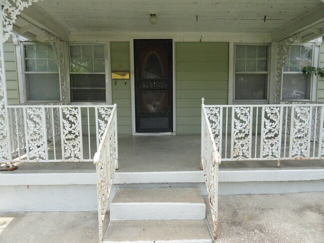 Foto del edificio - 1118 S Pope Ave