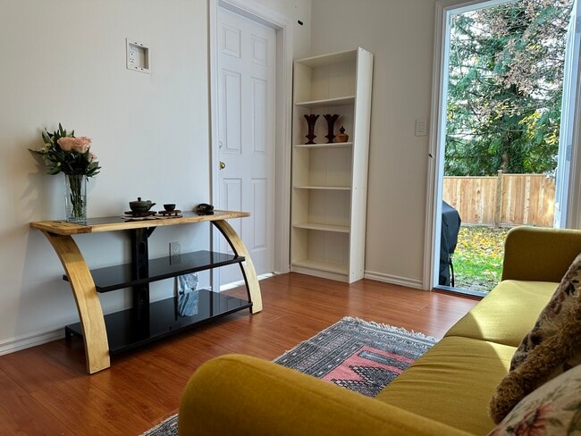 Building Photo - 7633 Plum Av