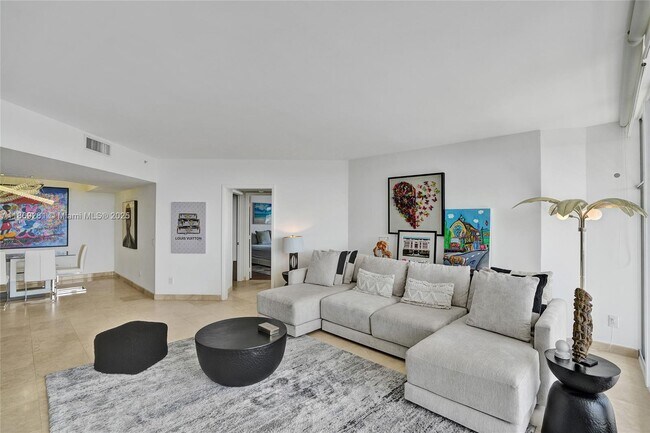Foto del edificio - 21205 Yacht Club Dr
