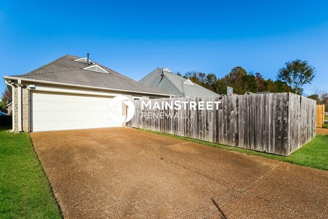 Foto del edificio - 3 Bedroom Pet-Friendly Home in Cordova, TN with Main Street Renewal