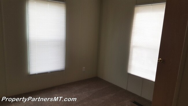 Building Photo - Freshly Remodeled! 3 Bed 2 Bath Modular house