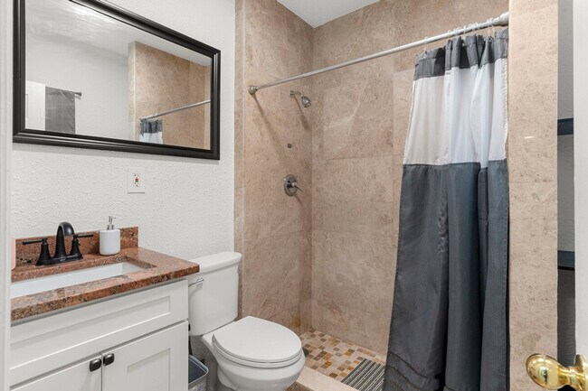 Foto del edificio - 2213 E 18th Ave