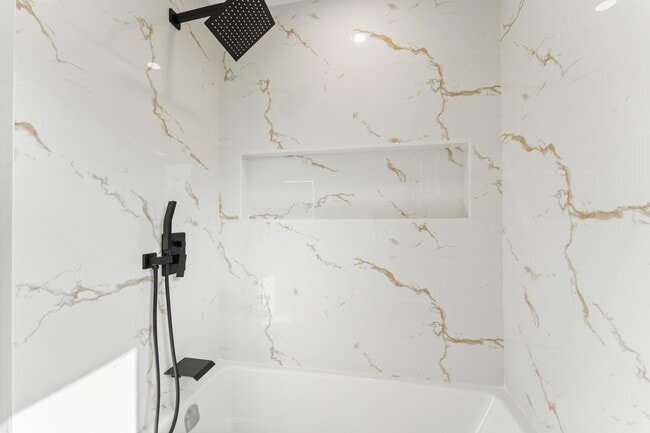 Photo du bâtiment - 1186 Glenashton Dr