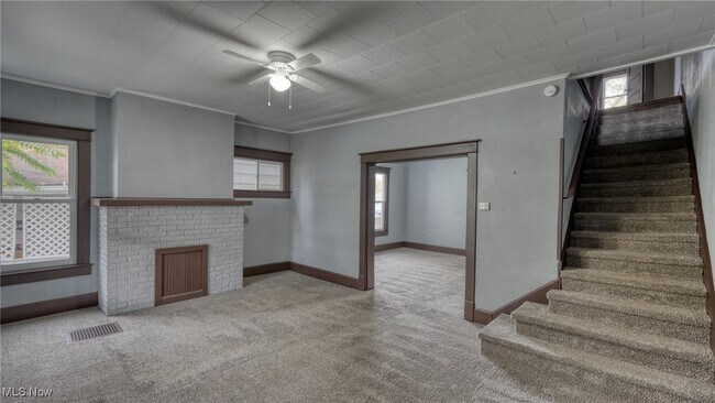 Foto del edificio - 823 Beatty Ave