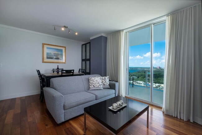 Foto del edificio - 2889 McFarlane Rd