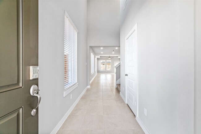 Foto del edificio - 7246 Clearwater Cv Dr