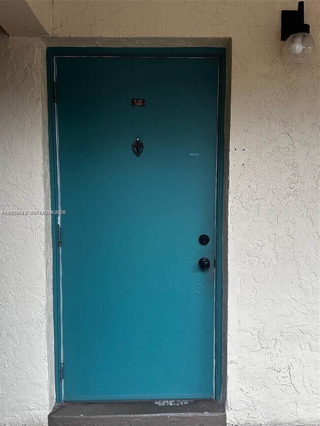 Foto del edificio - 3264 NW 103rd Terrace