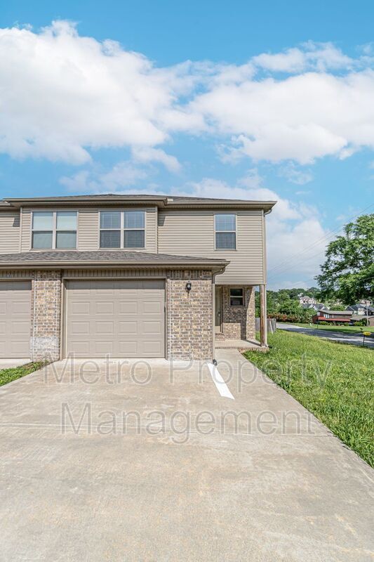 600 SW Loudon Dr Unit 2, Bentonville, AR 72712 Condo for Rent in