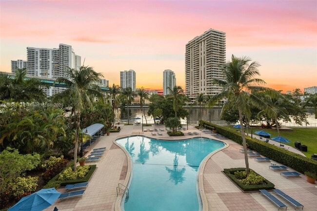 Building Photo - 19390 Collins Ave