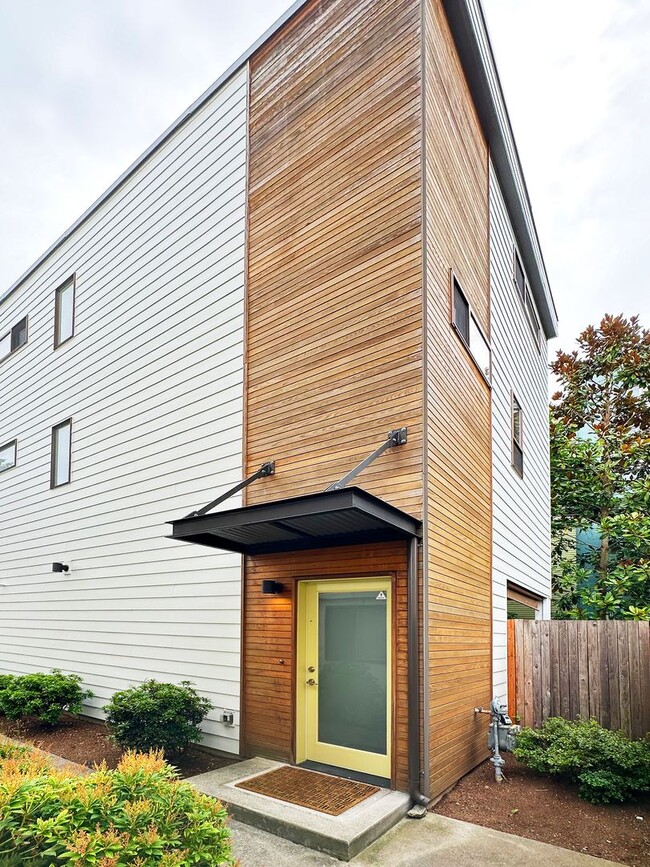 Building Photo - 4415 Corliss Ave N