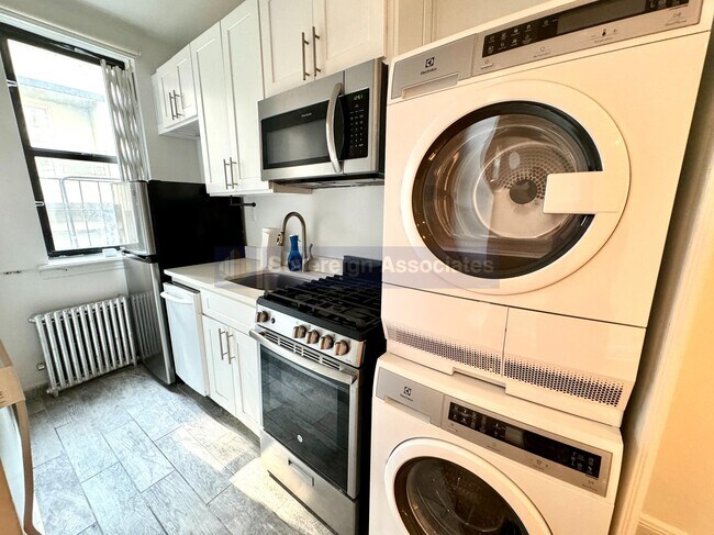 Foto del edificio - 156 E 85th St