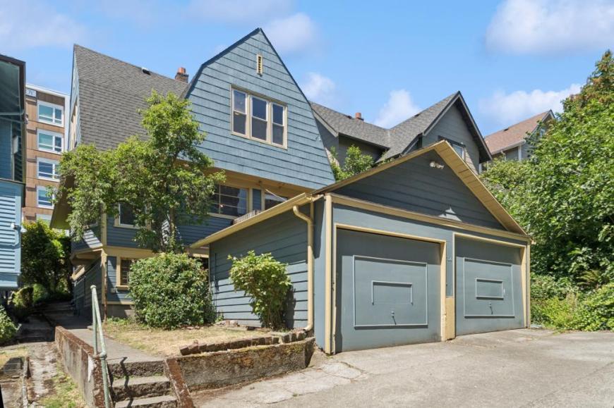 Primary Photo - 3 bedroom in Seattle WA 98109