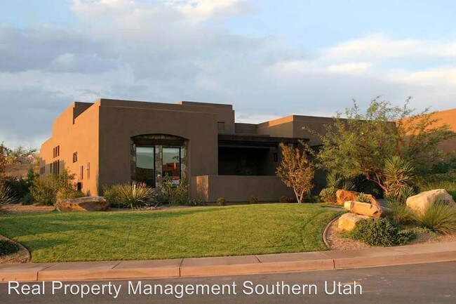 Building Photo - 1648 W Red Cloud Dr