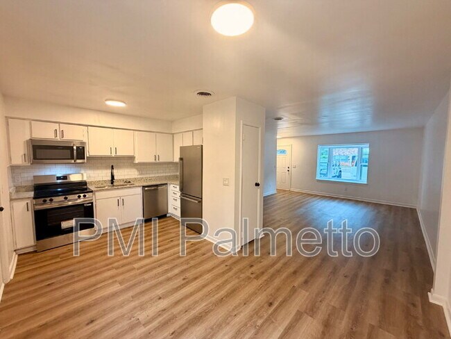 Foto del edificio - 1241 Grove Park Ln