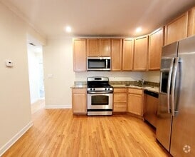 Building Photo - 2856 W Rosemont Ave