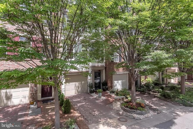 4-level, 3-bedroom garage townhome - 4-level, 3-bedroom garage townhome