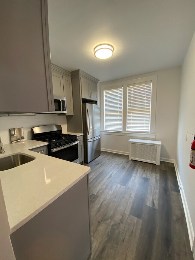 809 Schuyler Ave Kearny Nj 07032 Apartments Kearny Nj Apartments Com