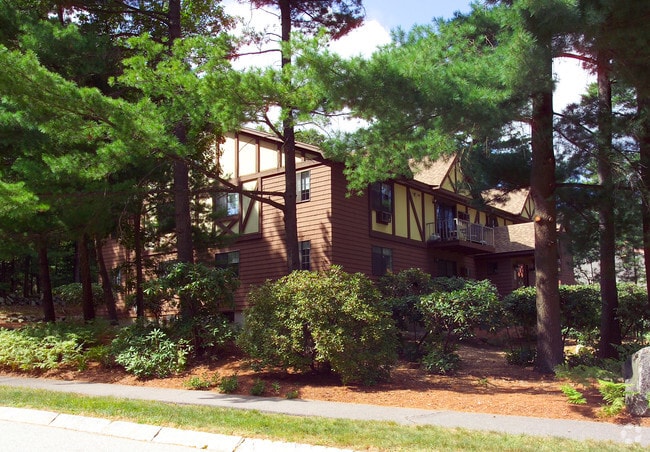 Building Photo - Putnam Village