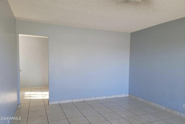 Foto del edificio - 458 N Drew St