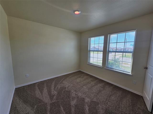 Building Photo - 900 Basswood Ln