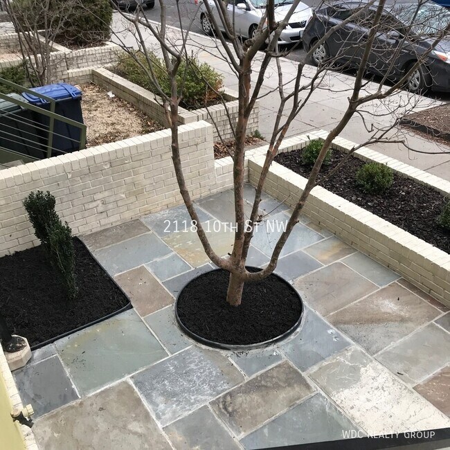 Foto del edificio - 2118 10th St NW