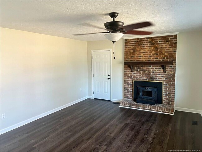 Foto del edificio - 805 Appalachin Dr