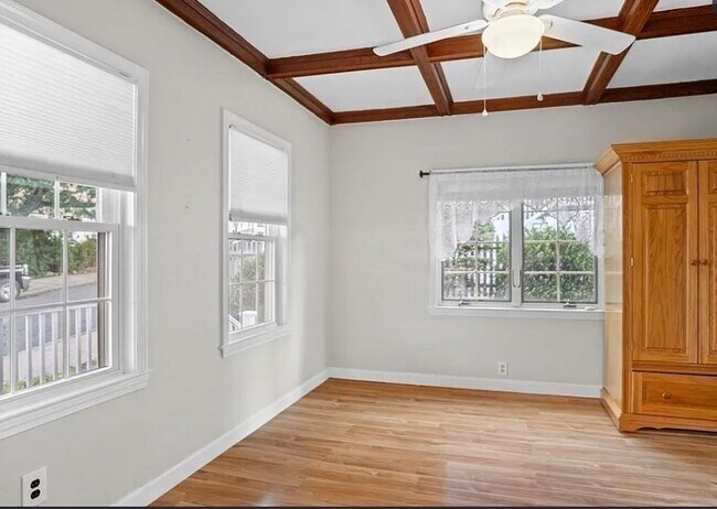 Foto del edificio - 45 Princeton Rd