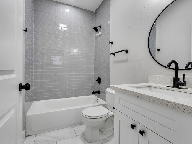 Foto del edificio - 819 E 40th St