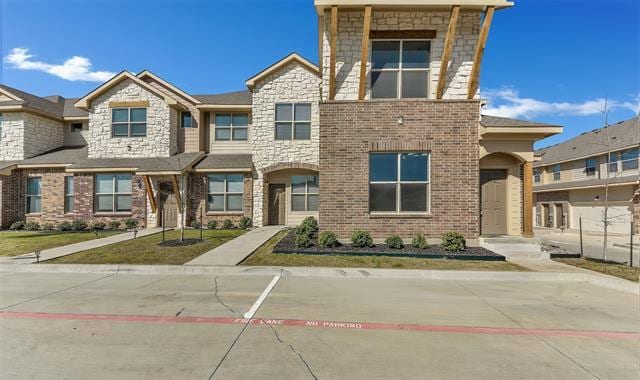 Foto del edificio - 3604 Aaron Pl