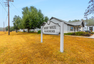 Primary Photo - Rosehill Gardens