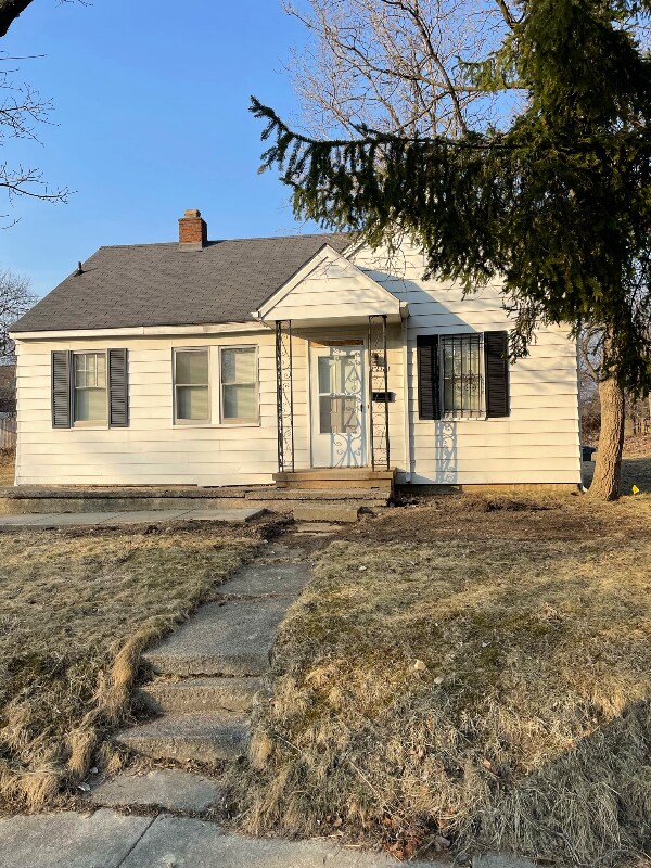 2218 Clement St, Flint, MI 48504 House Rental in Flint, MI