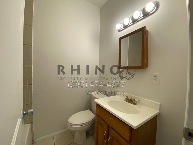 Building Photo - 926 Binford St