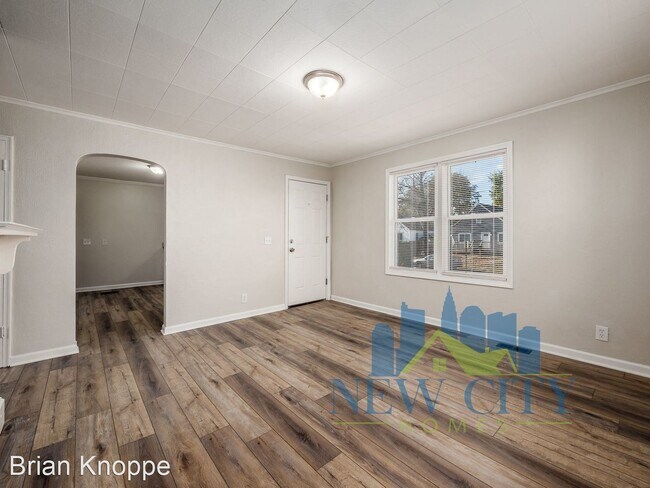 Building Photo - 2 br, 1 bath House - 594 Whitethorne Ave