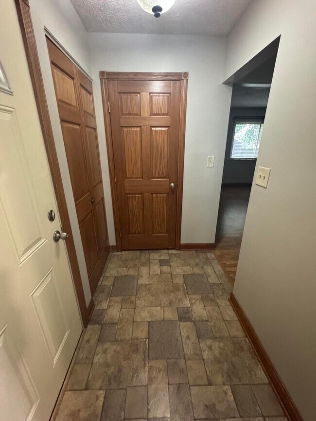 Foto del edificio - 2975 Stillmeadow Dr