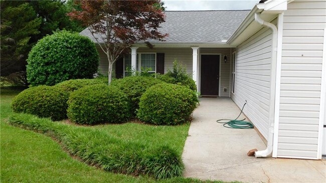 Building Photo - 1562 Langdon Park Dr