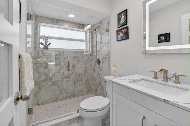 Foto del edificio - 4175 Bay Laurel Way