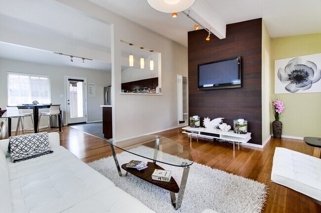 Foto del edificio - 2707 Myrtle Ave