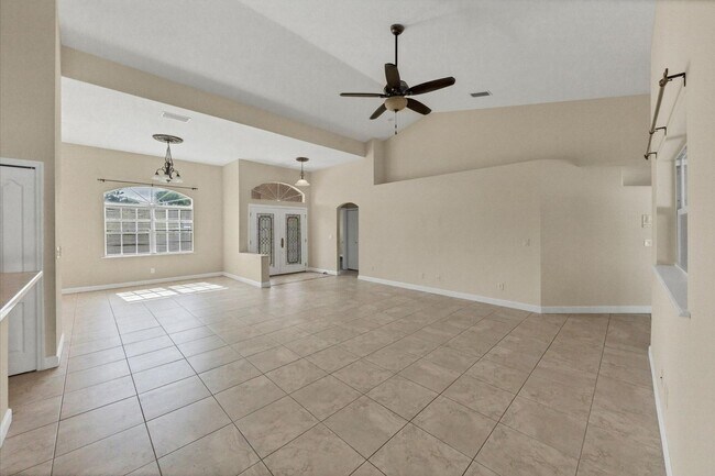 Building Photo - South Venice Annual Pool Home for Rent